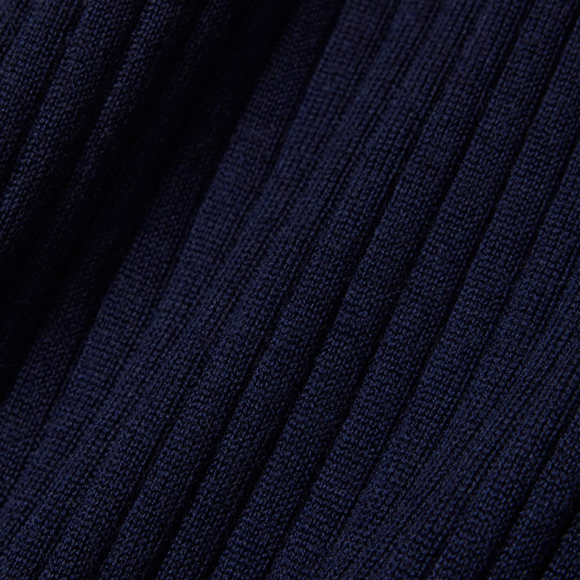 Merino Wool 3D Knit Sleeveless Sweater - Navy Blue