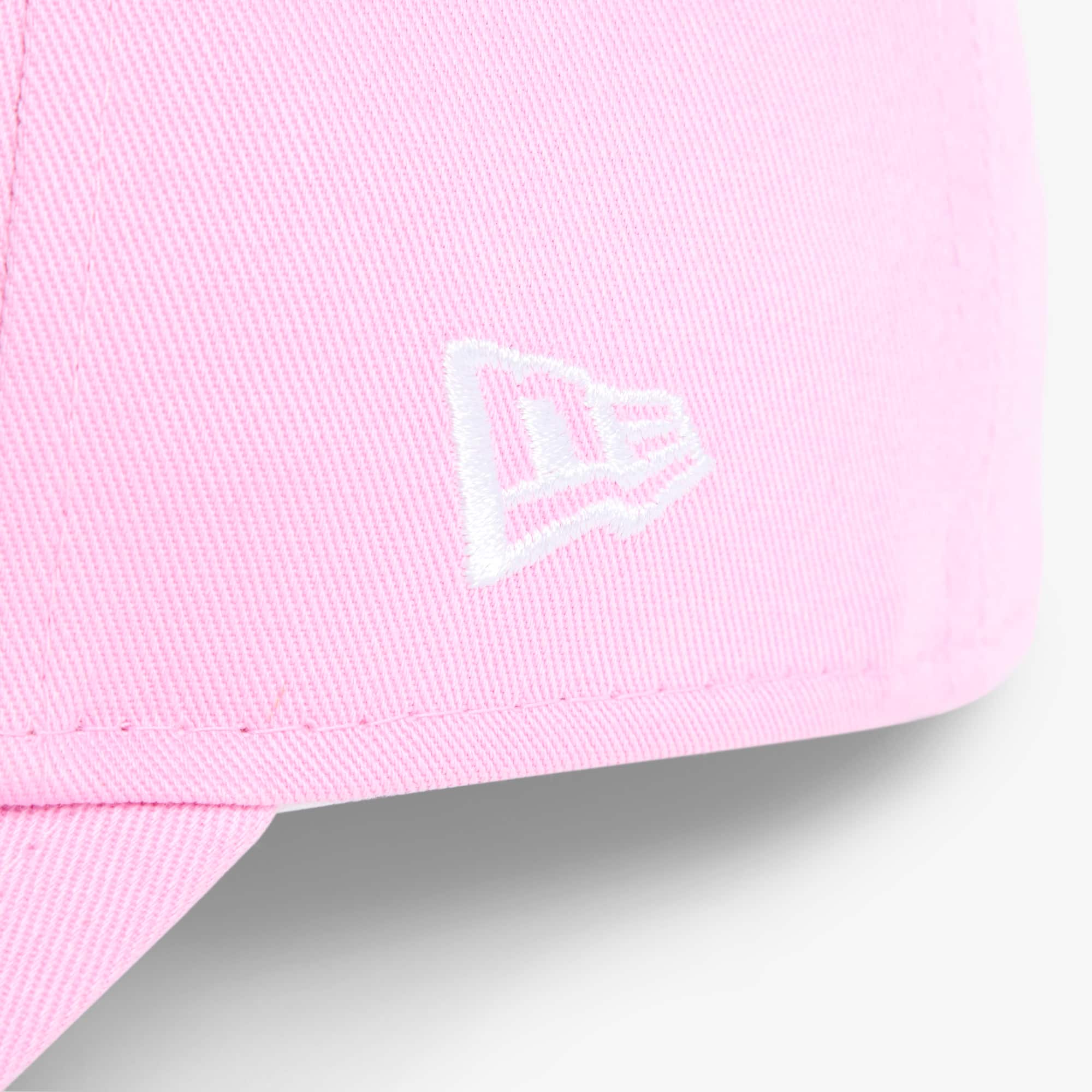 x New Era Cap - Pink